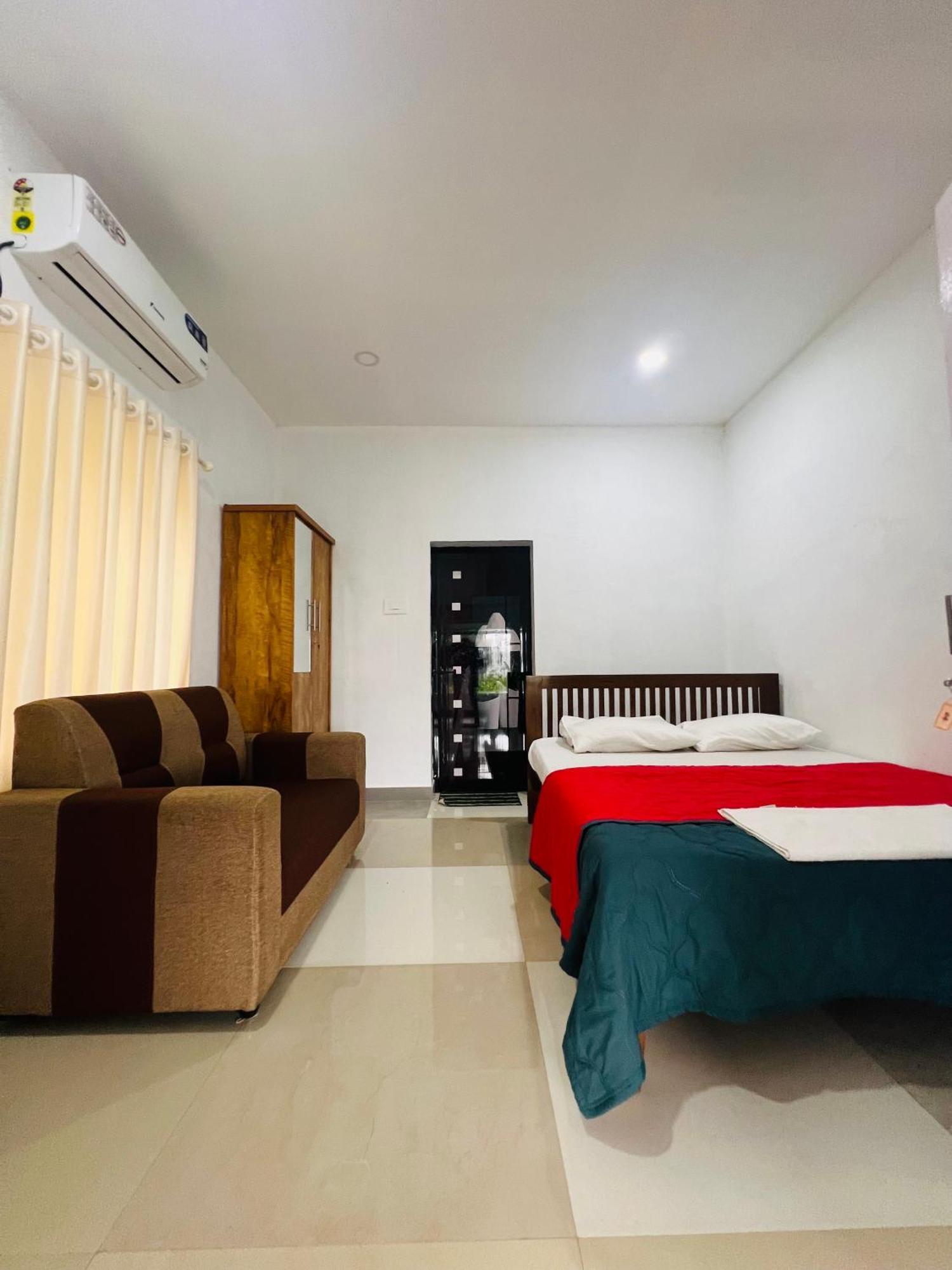 7Fort Homestay Athirappilly Bagian luar foto