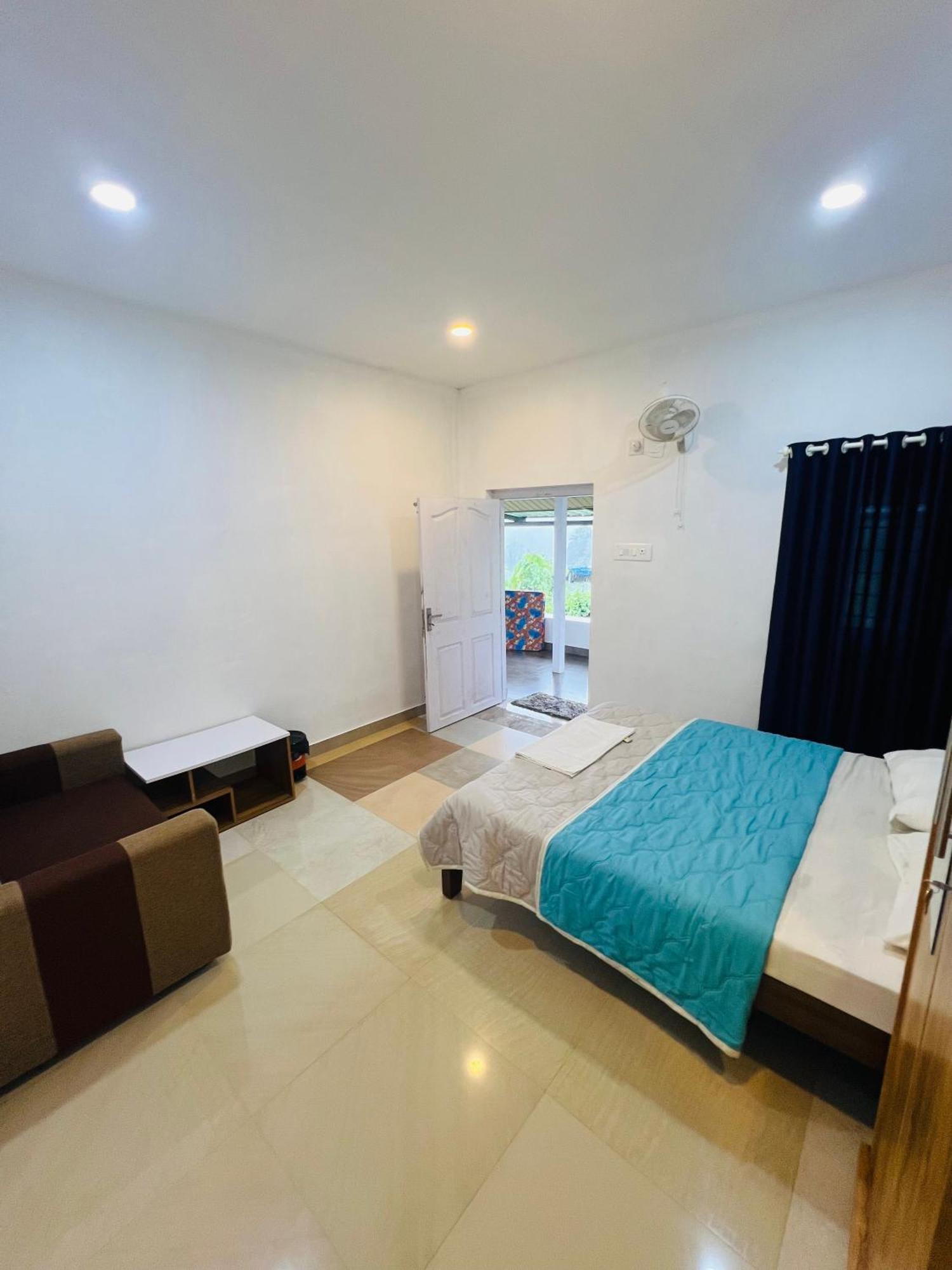 7Fort Homestay Athirappilly Bagian luar foto